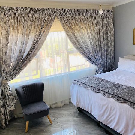 River Valley Guest House บัตเทอร์เวิร์ท ภายนอก รูปภาพ